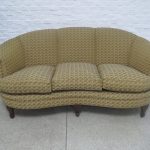 Lote: 62 - Lote: 62 - Sofa 1/2 punto Luis XV