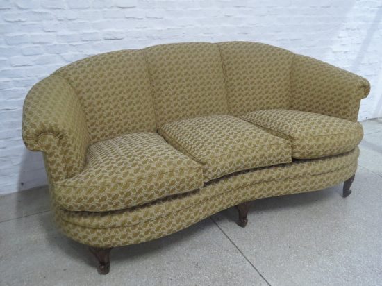 Lote: 62 - Lote: 62 - Sofa 1/2 punto Luis XV