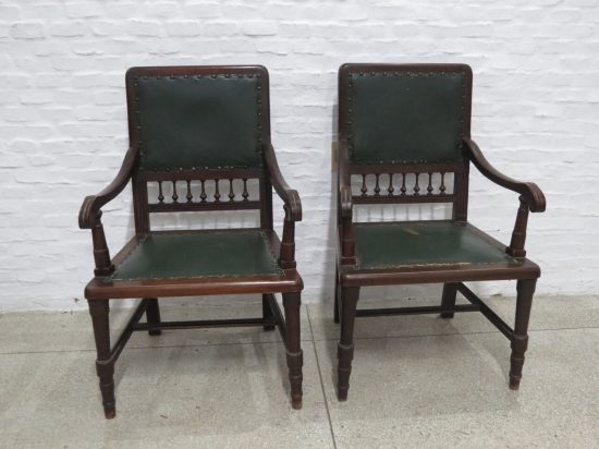 Lote: 63 - Lote: 63 - Juego de sillones de sala
