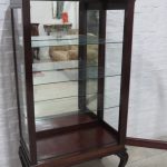 Lote: 121 - Lote: 121 - Vitrina Reina Ana