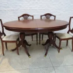 Lote: 113 - Lote: 113 - Juego comedor Ingles