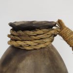 Lote: 30 - Lote: 30 - Jarrón de cerámica