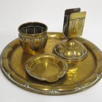 Lote: 3 - Lote: 3 - Lote de piezas repujadas en bronce