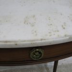 Lote: 73 - Lote: 73 - Mesa de sala Luis XVI