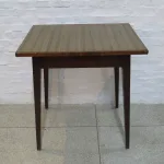 Lote: 115 - Lote: 115 - Mesa con tapa de cármica