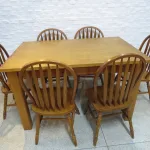 Lote: 110 - Lote: 110 - Mesa de comedor con 6 sillas
