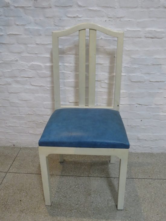 Lote: 56 - Lote: 56 - Silla de madera