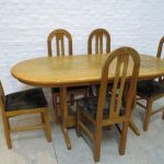 Lote: 109 - Lote: 109 - Juego de comedor con 5 sillas