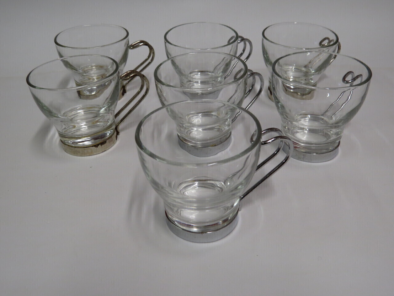 Lote: 67 - Lote: 67 - 7 vasitos de vidrios