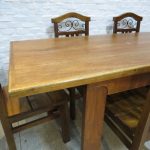 Lote: 106 - Lote: 106 - Mesa de comedor con 6 sillas