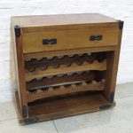Lote: 120 - Lote: 120 - Mueble bar en madera maciza