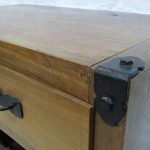 Lote: 120 - Lote: 120 - Mueble bar en madera maciza