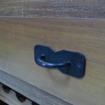 Lote: 120 - Lote: 120 - Mueble bar en madera maciza