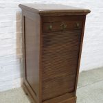 Lote: 121 - Lote: 121 - Mueble archivador de cortina