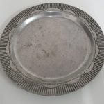 Lote: 56 - Lote: 56 - Lote de 3 platos de peltre