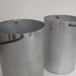 Lote: 22 - Lote: 22 - 2 lecheritas de aluminio