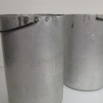 Lote: 22 - Lote: 22 - 2 lecheritas de aluminio