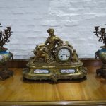 Lote: 79 - Lote: 79 - Garniture Frances