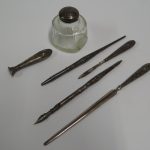 Lote: 73 - Lote: 73 - Antiguo juego de escritorio