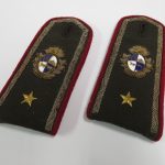 Lote: 71 - Lote: 71 - Charreteras militares