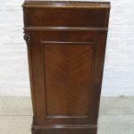 Lote: 107 - Lote: 107 - Cajonera Luis XV