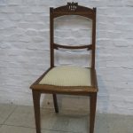 Lote: 84 - Lote: 84 - Silla de roble
