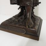 Lote: 78 - Lote: 78 - Figura en bronce 