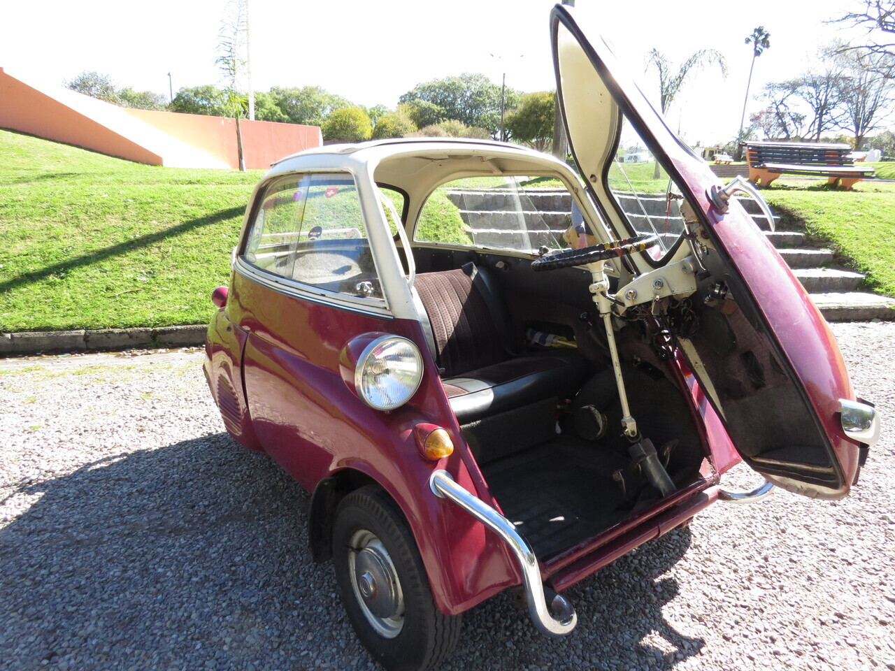 Lote: 83 - Lote: 83 - Isetta 300 - BMW