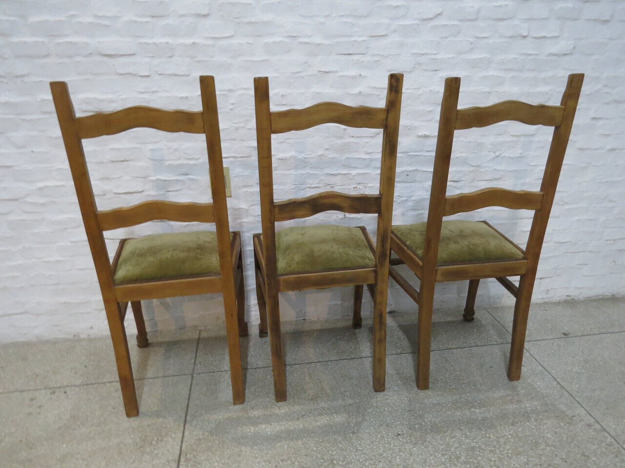 Lote: 170 - Lote: 170 - 3 sillas de pino