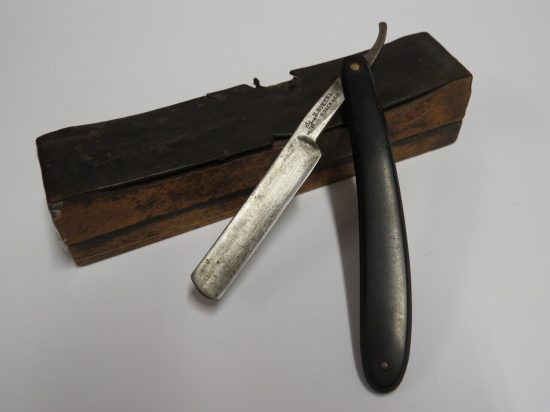 Lote: 55 - Lote: 55 - Navaja de barbero