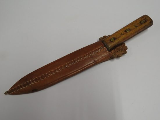 Lote: 80 - Lote: 80 - Cuchillo