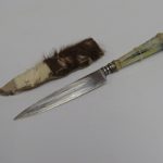 Lote: 75 - Lote: 75 - Cuchillo verijero