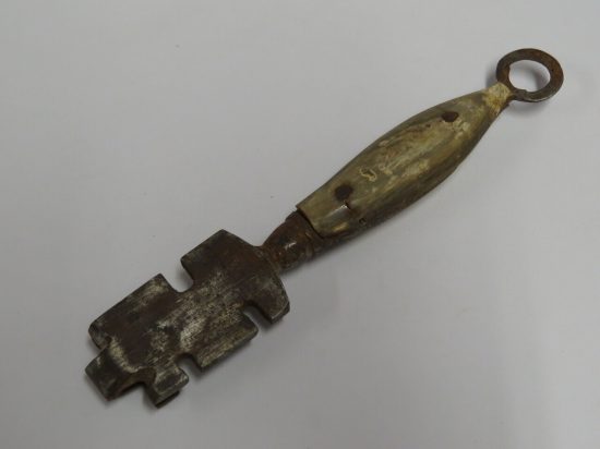 Lote: 96 - Lote: 96 - Llave de alambrar