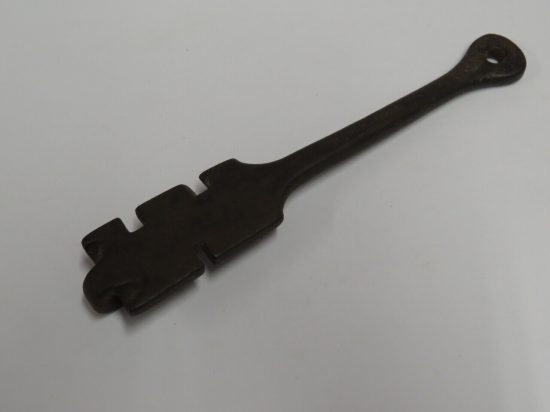 Lote: 98 - Lote: 98 - Llave de alambrar