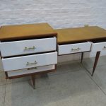 Lote: 159 - Lote: 159 - Comoda americana