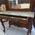 Lote: 190 - Lote: 190 - Vestidor estilo Luis XV