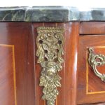 Lote: 183 - Lote: 183 - Comodín estilo regencia