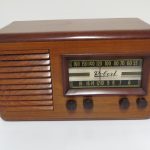Lote: 112 - Lote: 112 - Radio a lámpara antigua