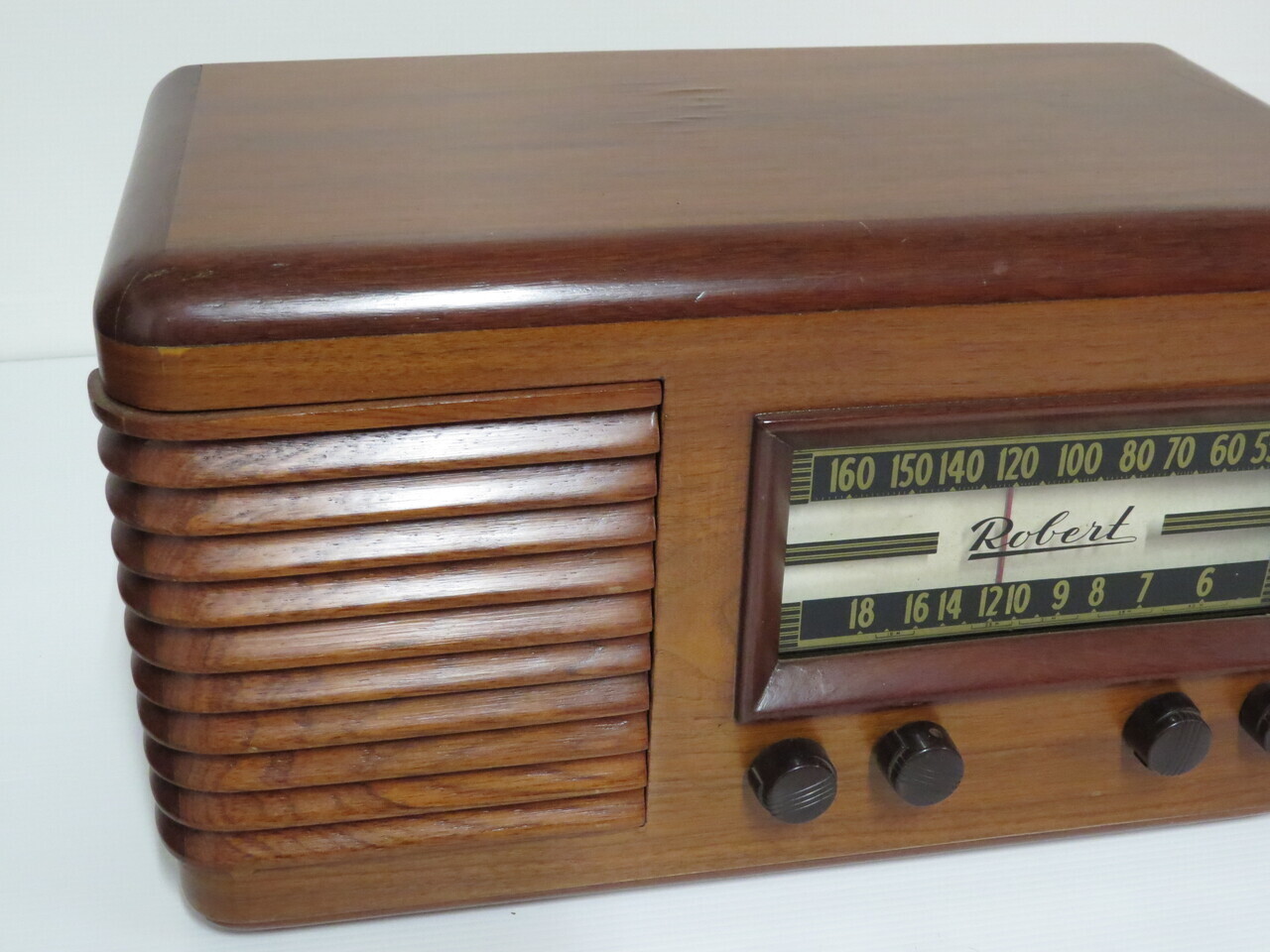 Lote: 112 - Lote: 112 - Radio a lámpara antigua