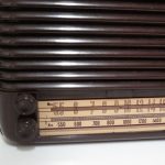 Lote: 113 - Lote: 113 - Radio antigua a lámpara