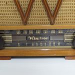 Lote: 115 - Lote: 115 - Radio antigua a lámpara