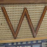 Lote: 115 - Lote: 115 - Radio antigua a lámpara