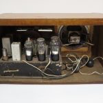 Lote: 116 - Lote: 116 - Radio a lámpara antigua