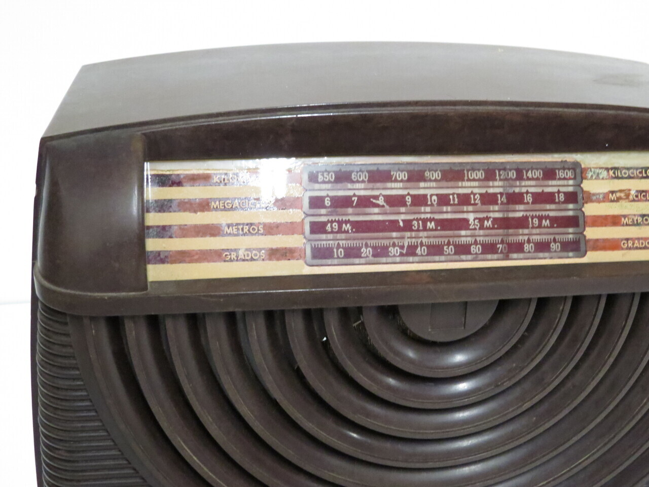 Lote: 118 - Lote: 118 - Radio a lámpara antigua