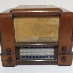 Lote: 119 - Lote: 119 - Radio a lámpara antigua