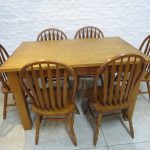 Lote: 145 - Lote: 145 - Mesa de comedor con 6 sillas