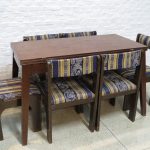 Lote: 144 - Lote: 144 - Mesa libro con 6 sillas