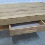 Lote: 140 - Lote: 140 - Mesa de sala de pinotea