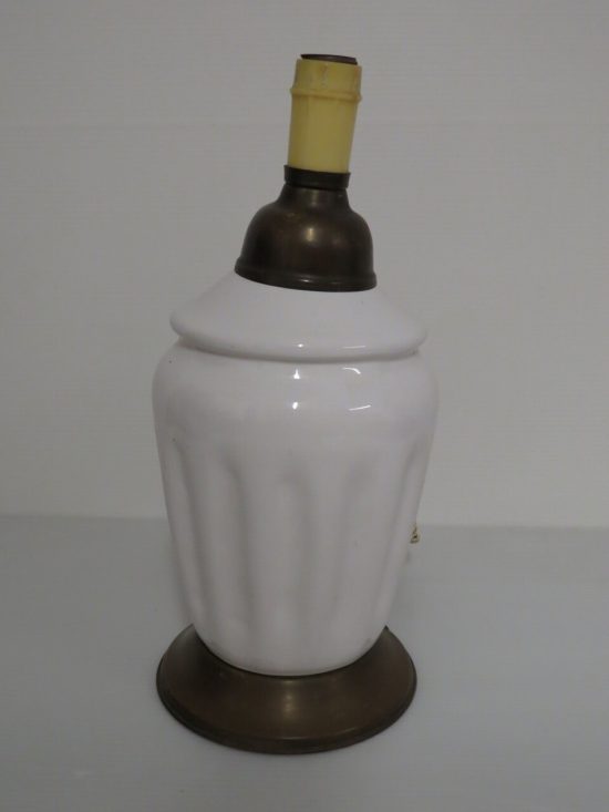 Lote: 74 - Lote: 74 - Lampara de mesa