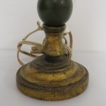 Lote: 76 - Lote: 76 - Lampara de mesa en madera